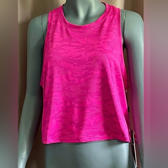 Women’s Large Summer Bundle-NWT & GUC 3 Tops, Shorts, & Bathing Suit - Picture 6 of 11